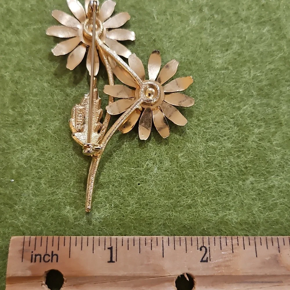 Rare Lisner Red Blue White Floral Brooch - Picture 4 of 6